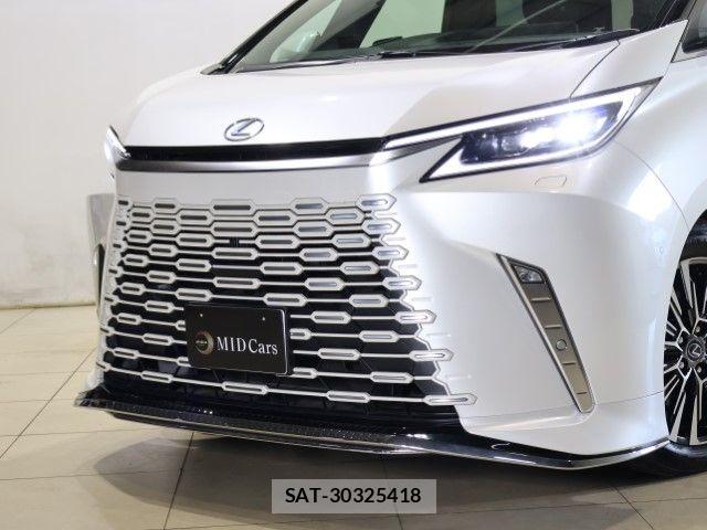 Lexus LM 2024-06 6676678-18