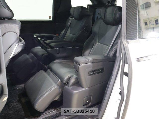 Lexus LM 2024-06 6676678-6