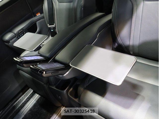 Lexus LM 2024-06 6676678-7