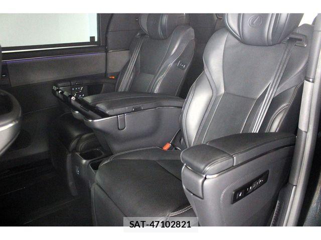 Lexus LM 2024-11 6716523-11