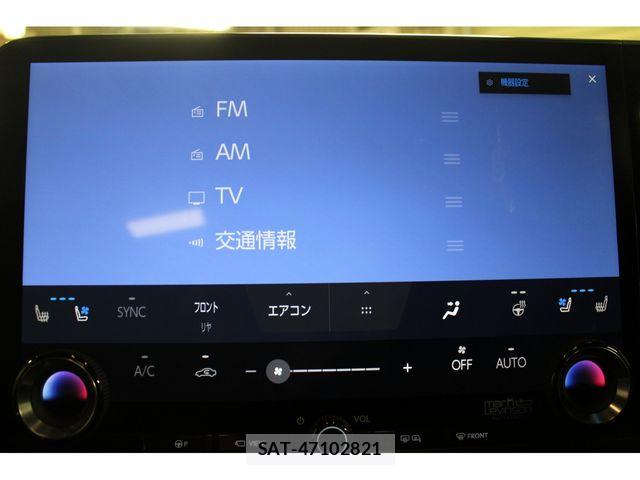 Lexus LM 2024-11 6716523-16