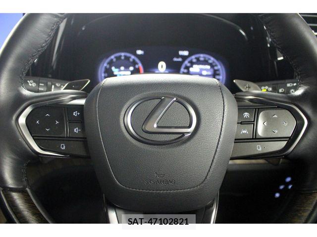 Lexus LM 2024-11 6716523-22