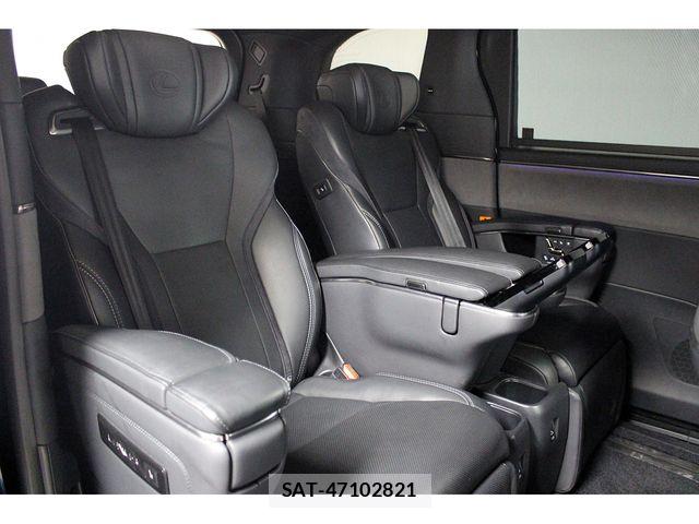 Lexus LM 2024-11 6716523-26