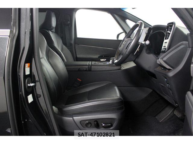 Lexus LM 2024-11 6716523-28