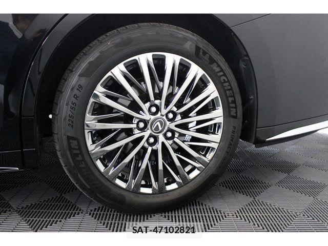 Lexus LM 2024-11 6716523-3
