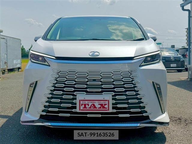 Lexus LM 2025-03 6815698-9