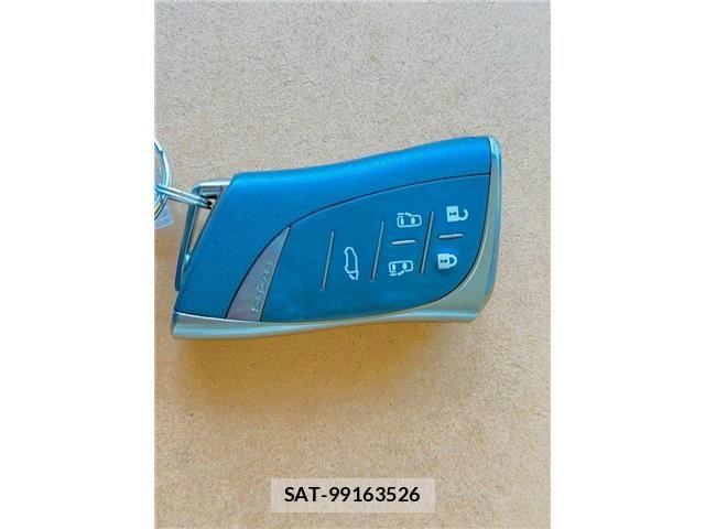 Lexus LM 2025-03 6815698-14