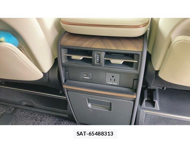 Lexus LM 2025-07 7059254-14