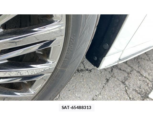Lexus LM 2025-07 7059254-4
