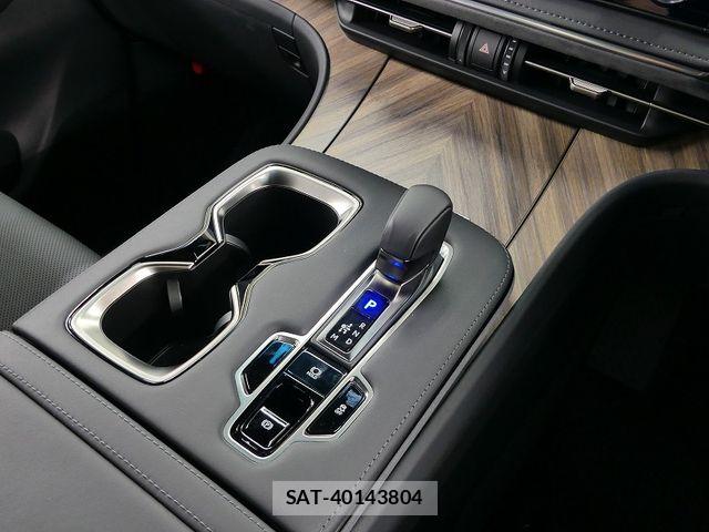 Lexus LM 2024-12 7220972-13