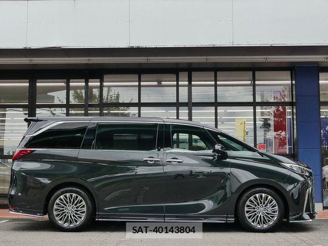 Lexus LM 2024-12 7220972-6