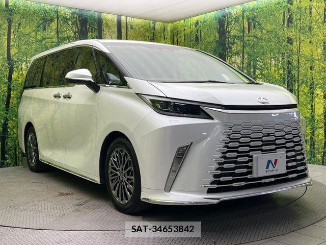 Lexus LM 2024-10 7220970-16