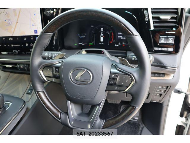 Lexus LM 2024-05 7501271-12