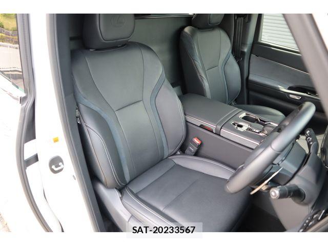 Lexus LM 2024-05 7501271-8