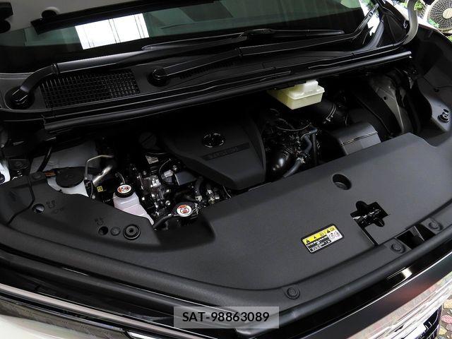 Lexus LM 2026-05 7725073-28