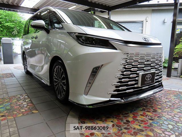 Lexus LM 2026-05 7725073-29