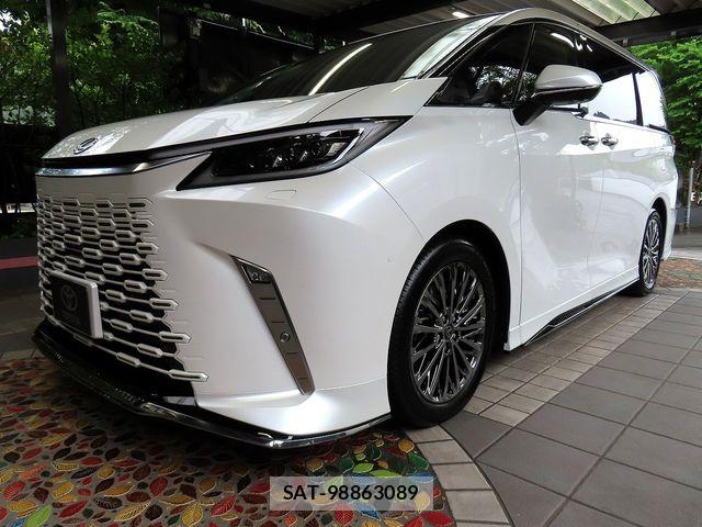 Lexus LM 2026-05 7725073-5