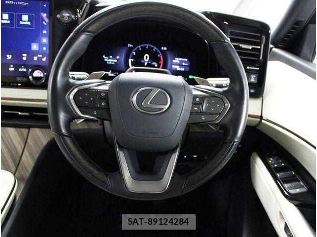 Lexus LM 2024-08 7725076-15
