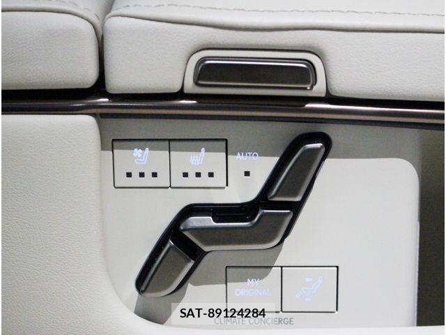 Lexus LM 2024-08 7725076-22