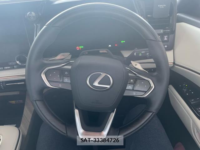 Lexus LM 2024-08 7786502-21