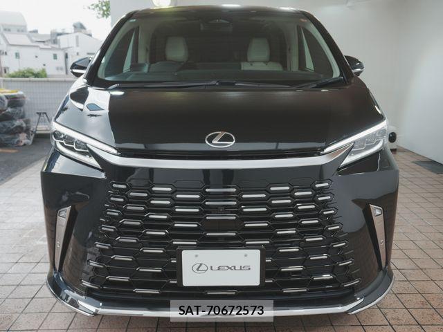 Lexus LM 2024-11 7877355-8