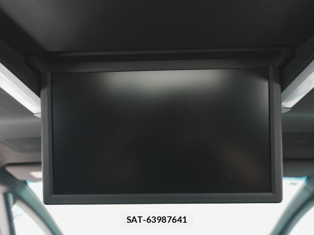 Lexus LM 2025-03 7979766-10