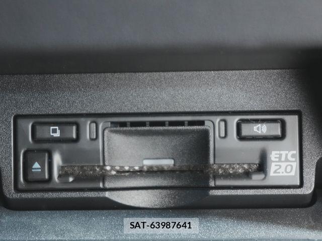 Lexus LM 2025-03 7979766-17