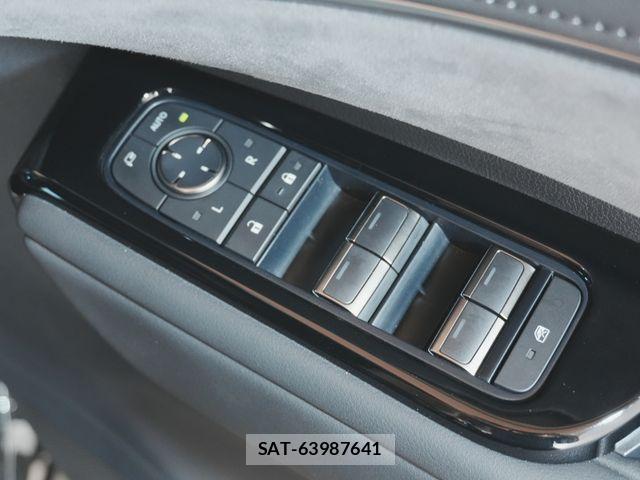 Lexus LM 2025-03 7979766-20