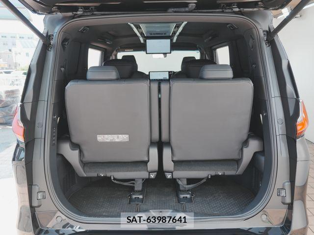 Lexus LM 2025-03 7979766-28