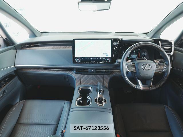 Lexus LM 2024-10 8036436-5