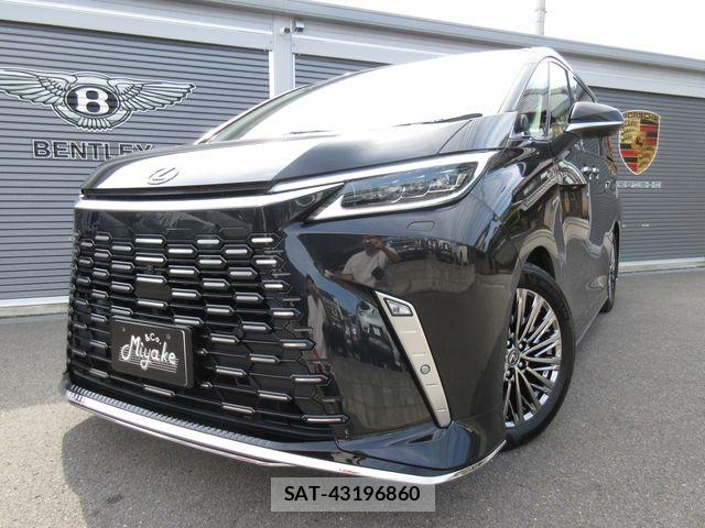 Lexus LM 2024-10 8366730-5