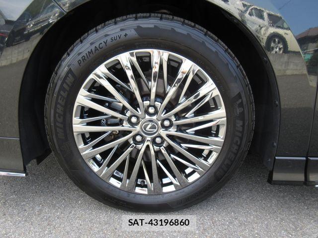 Lexus LM 2024-10 8366730-7
