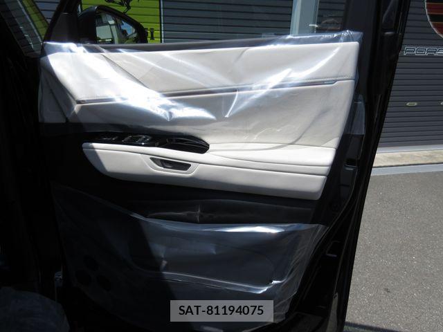 Lexus LM 2026-08 8525536-20
