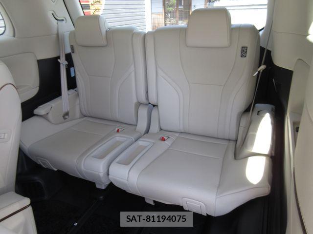 Lexus LM 2026-08 8525536-26
