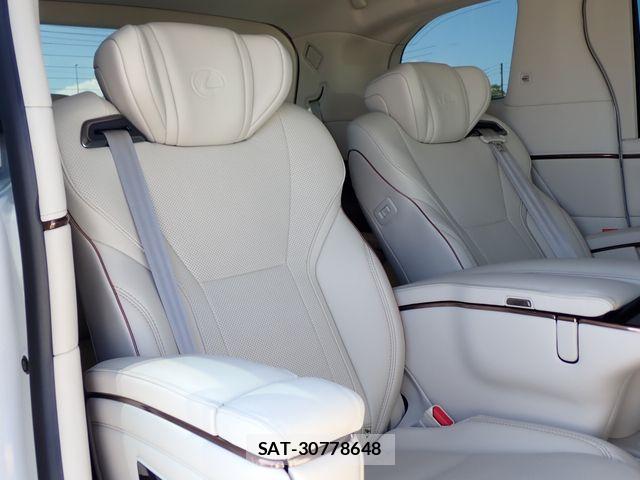 Lexus LM 2025-02 8562444-21