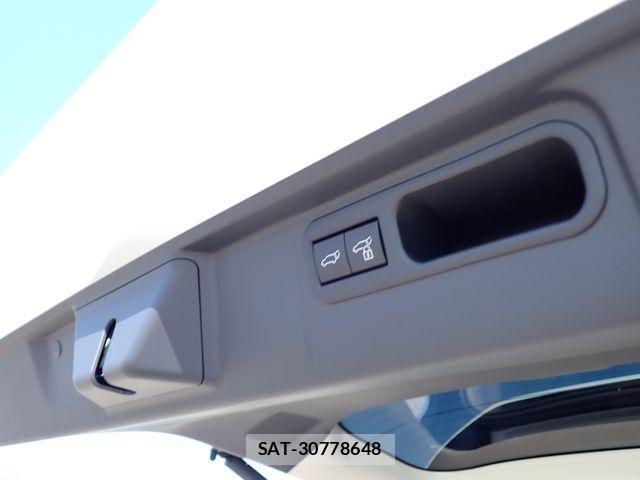 Lexus LM 2025-02 8562444-24