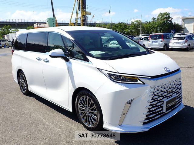 Lexus LM 2025-02 8562444-3