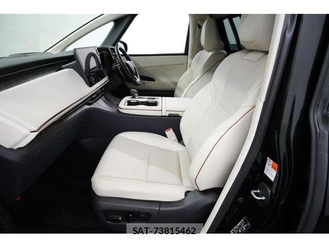 Lexus LM 2025-12 8562443-9