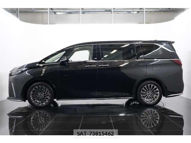 Lexus LM 2025-12 8562443-15