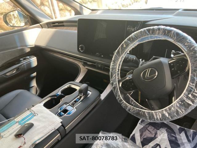 Lexus LM 2024-07 8627477-14