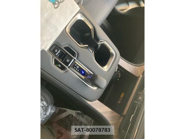 Lexus LM 2024-07 8627477-26