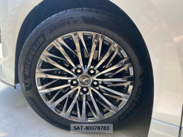 Lexus LM 2024-07 8627477-8