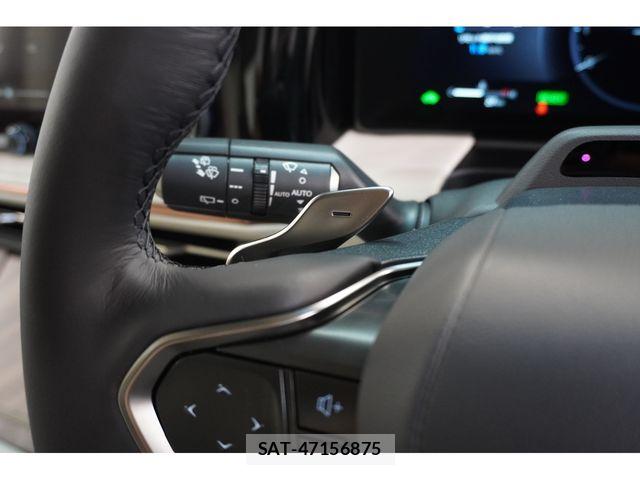 Lexus LM 2026-07 8743430-10