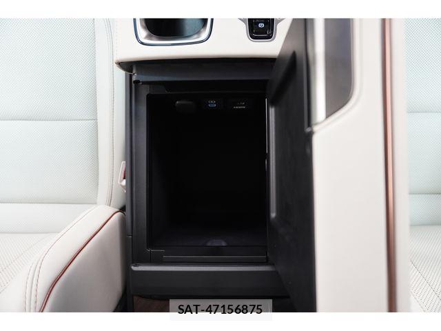 Lexus LM 2026-07 8743430-24