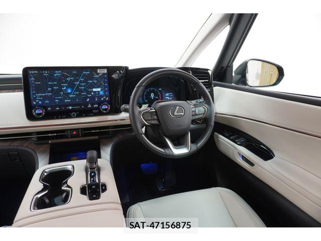 Lexus LM 2026-07 8743430-26