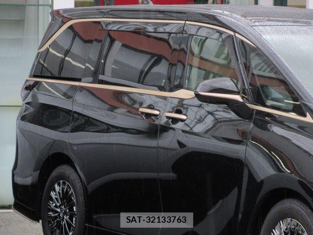 Lexus LM 2025-08 8743431-4