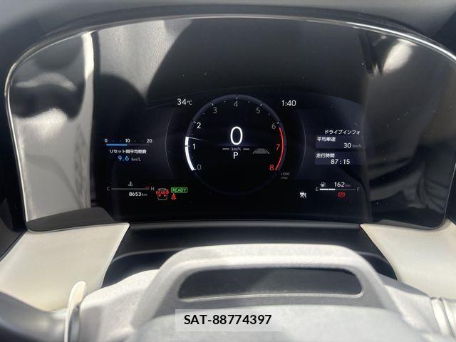 Lexus LM 2024-04 8829960-14