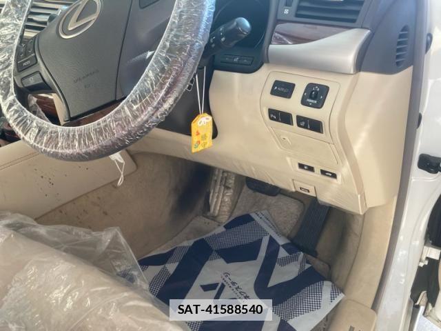 Lexus LS 2015-09 6545553-14