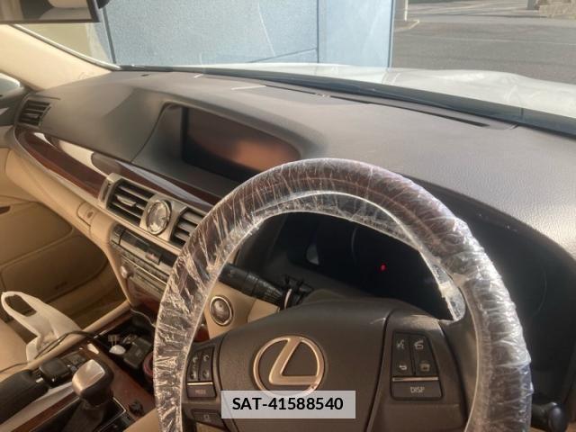 Lexus LS 2015-09 6545553-15