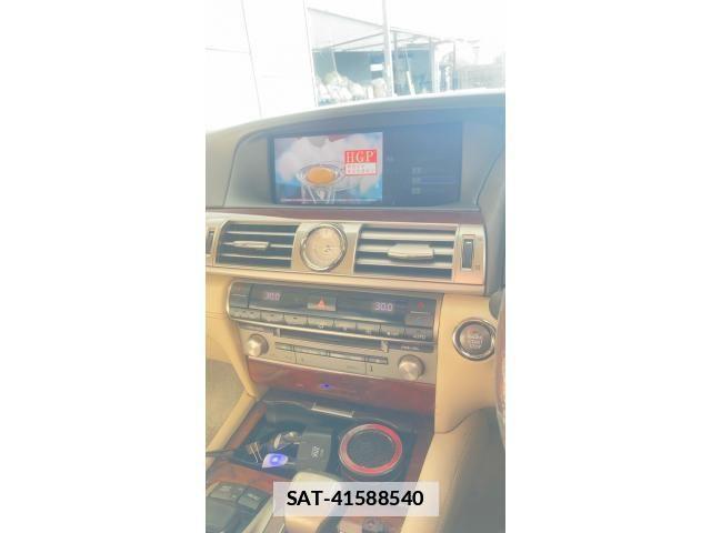 Lexus LS 2015-09 6545553-18